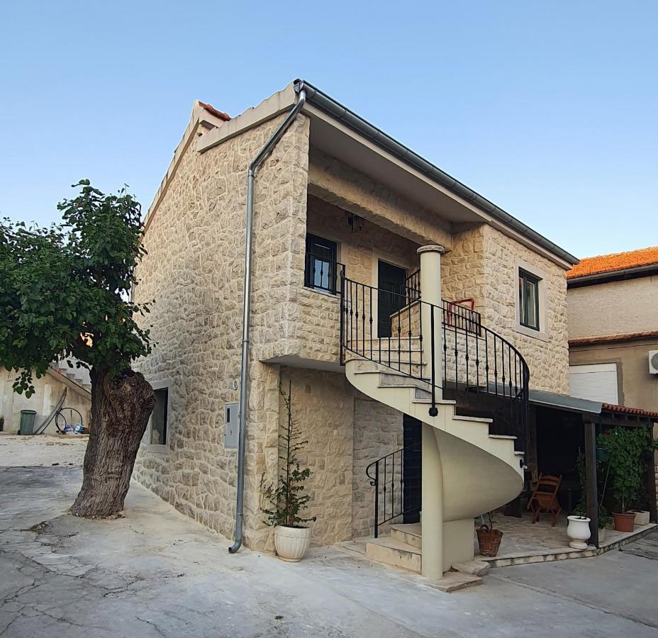Holiday Home Jakov Бибине Екстериор снимка