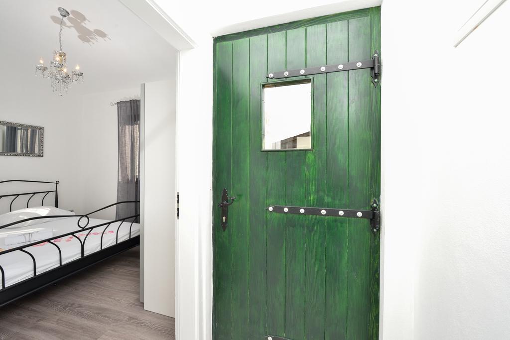 Holiday Home Jakov Бибине Екстериор снимка