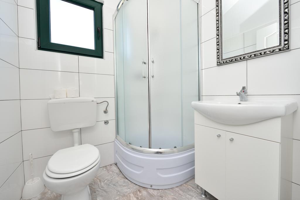 Holiday Home Jakov Бибине Екстериор снимка