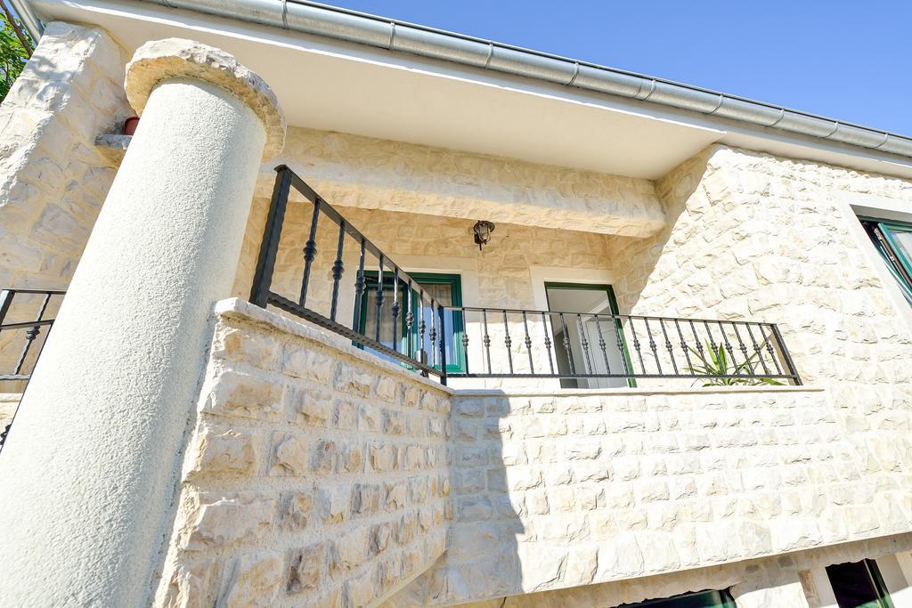 Holiday Home Jakov Бибине Екстериор снимка